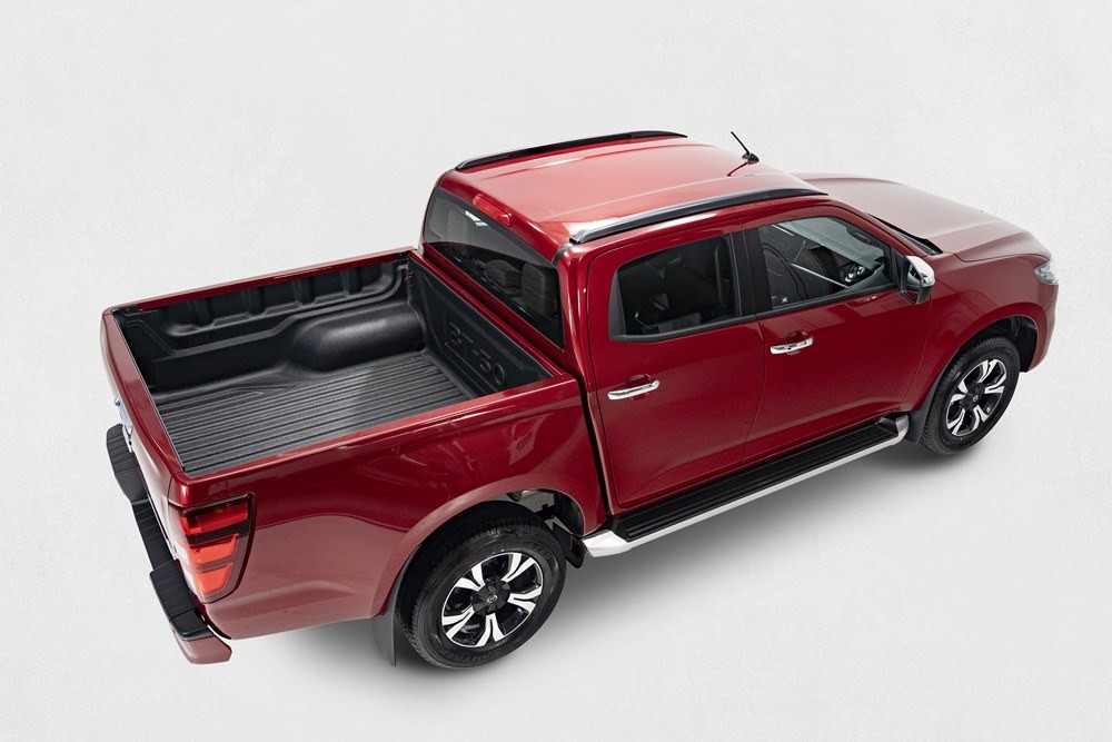 Mazda BT-50 mới ra mắt, giá 659 triệu đồng