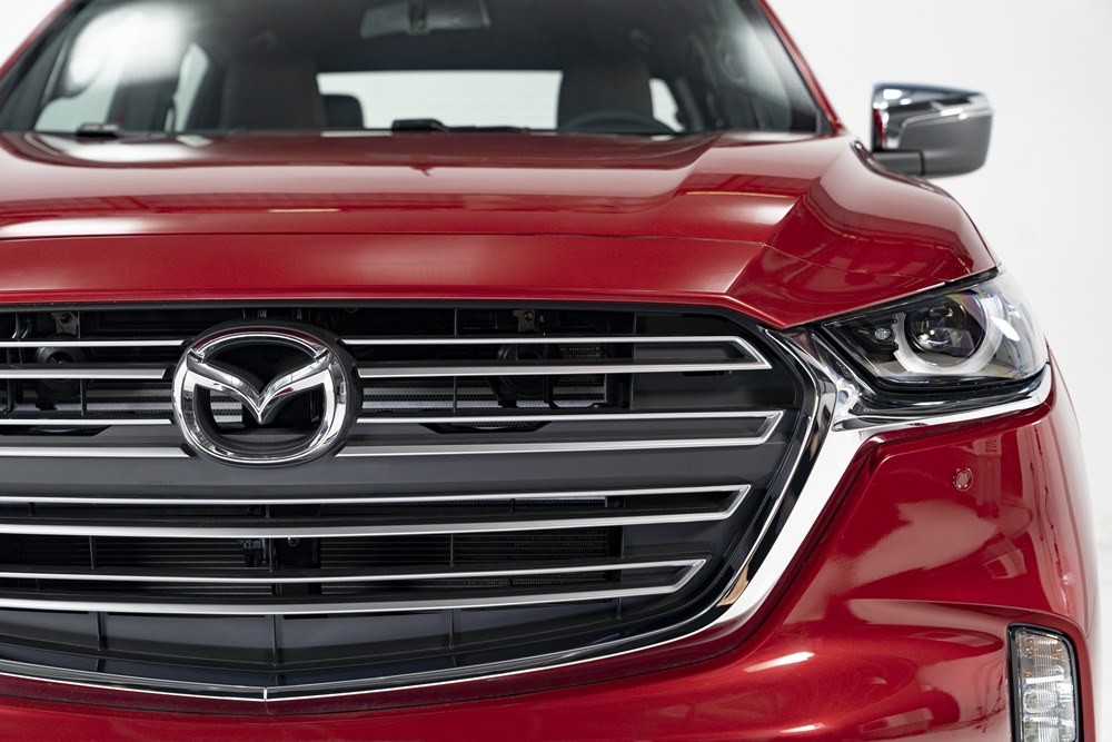 Mazda BT-50 mới ra mắt, giá 659 triệu đồng