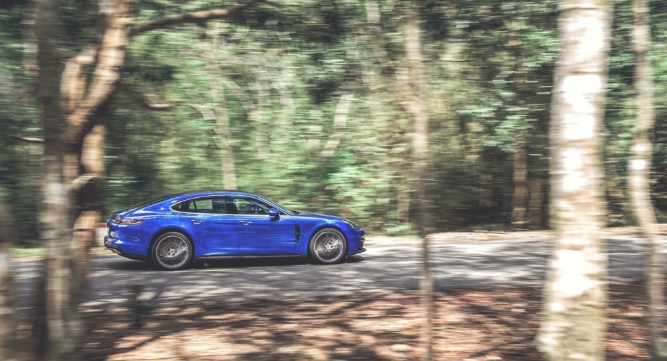 Trải nghiệm khoang "khách thương gia" trên Porsche Panamera trai nghiem khoang khach thuong gia tren porsche panamera