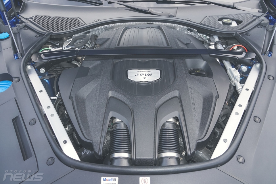 Trải nghiệm khoang "khách thương gia" trên Porsche Panamera trai nghiem khoang khach thuong gia tren porsche panamera