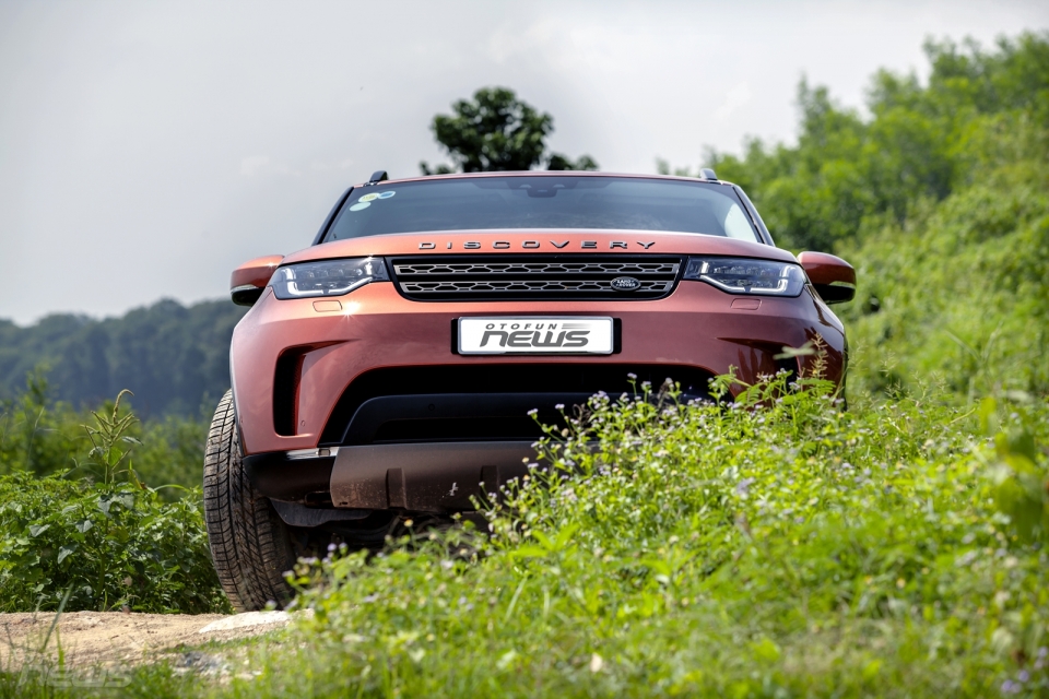 Trải nghiệm nhanh Land Rover Discovery thế hệ mới giá 4,5 tỷ đồng tại Việt Nam trai nghiem nhanh land rover discovery the he moi gia 45 ty dong tai viet nam