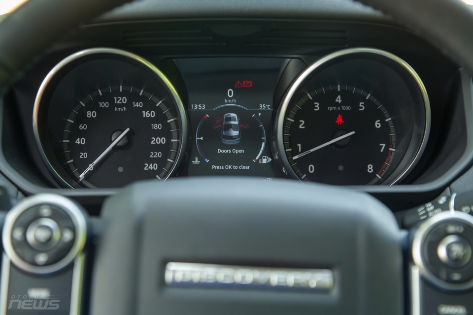 Trải nghiệm nhanh Land Rover Discovery thế hệ mới giá 4,5 tỷ đồng tại Việt Nam trai nghiem nhanh land rover discovery the he moi gia 45 ty dong tai viet nam