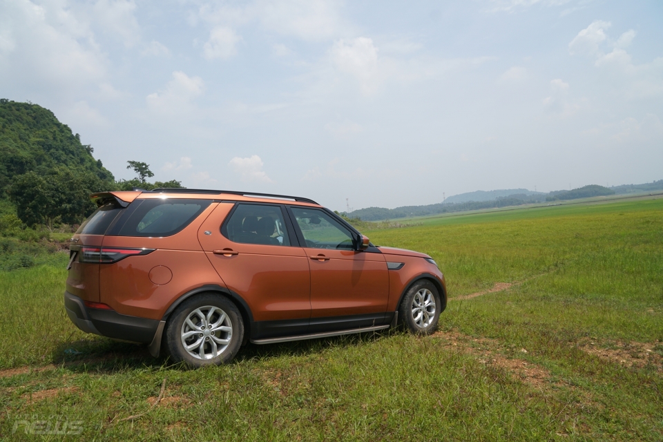 Trải nghiệm nhanh Land Rover Discovery thế hệ mới giá 4,5 tỷ đồng tại Việt Nam trai nghiem nhanh land rover discovery the he moi gia 45 ty dong tai viet nam