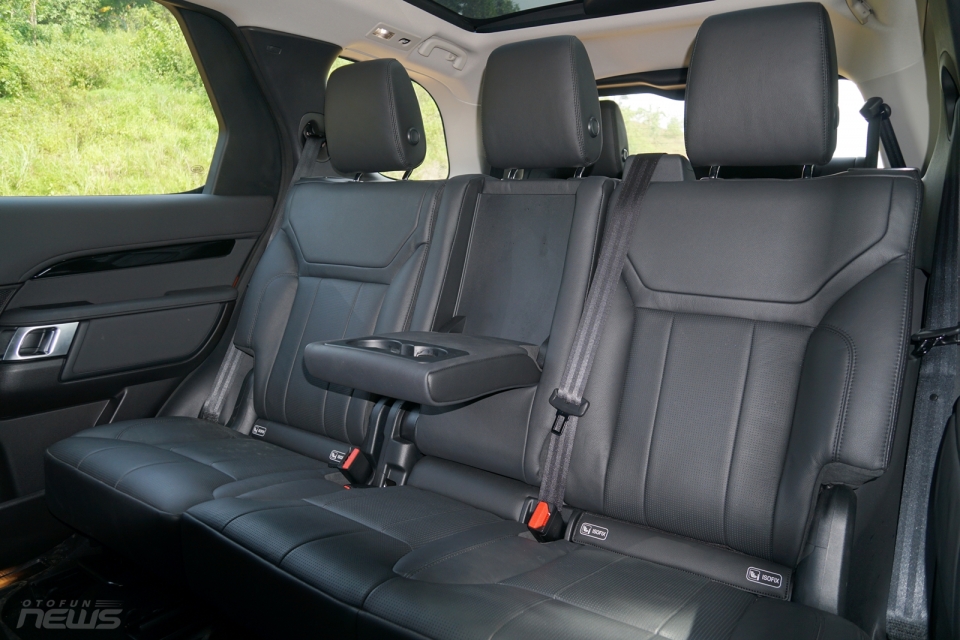 Trải nghiệm nhanh Land Rover Discovery thế hệ mới giá 4,5 tỷ đồng tại Việt Nam trai nghiem nhanh land rover discovery the he moi gia 45 ty dong tai viet nam