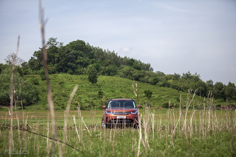Trải nghiệm nhanh Land Rover Discovery thế hệ mới giá 4,5 tỷ đồng tại Việt Nam trai nghiem nhanh land rover discovery the he moi gia 45 ty dong tai viet nam