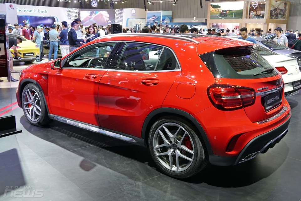 vims 2017 chiem nguong mercedes amg gla45 ban facelift gia 23 ty dong