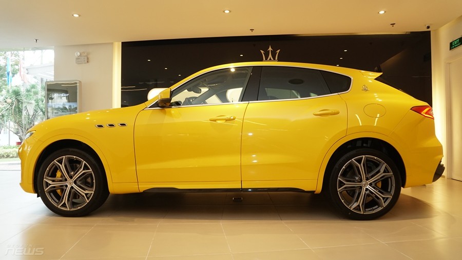 Cận cảnh Maserati Levante Trofeo sở hữu màu sơn độc nhất Việt Nam