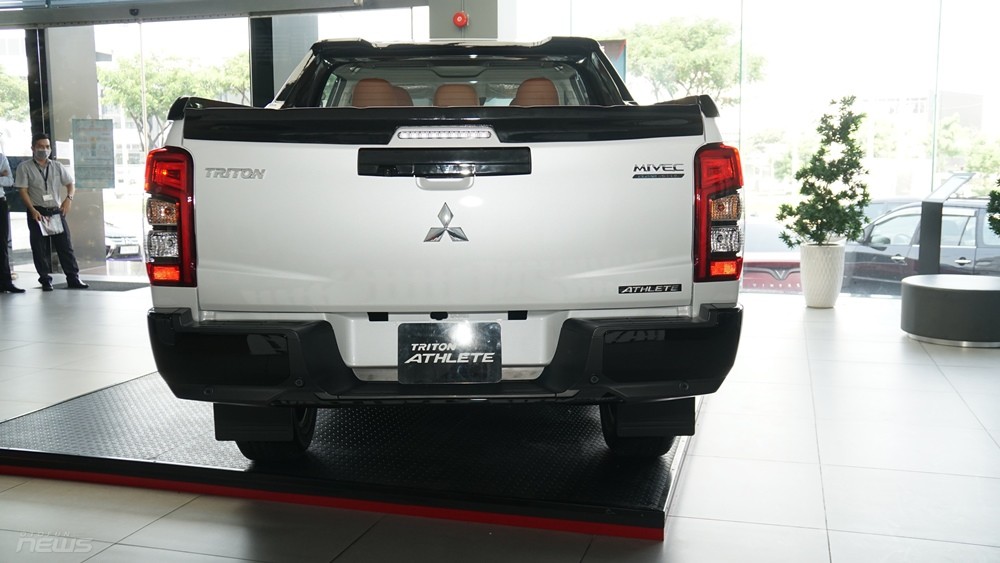 Cận cảnh Mitsubishi Triton Athlete