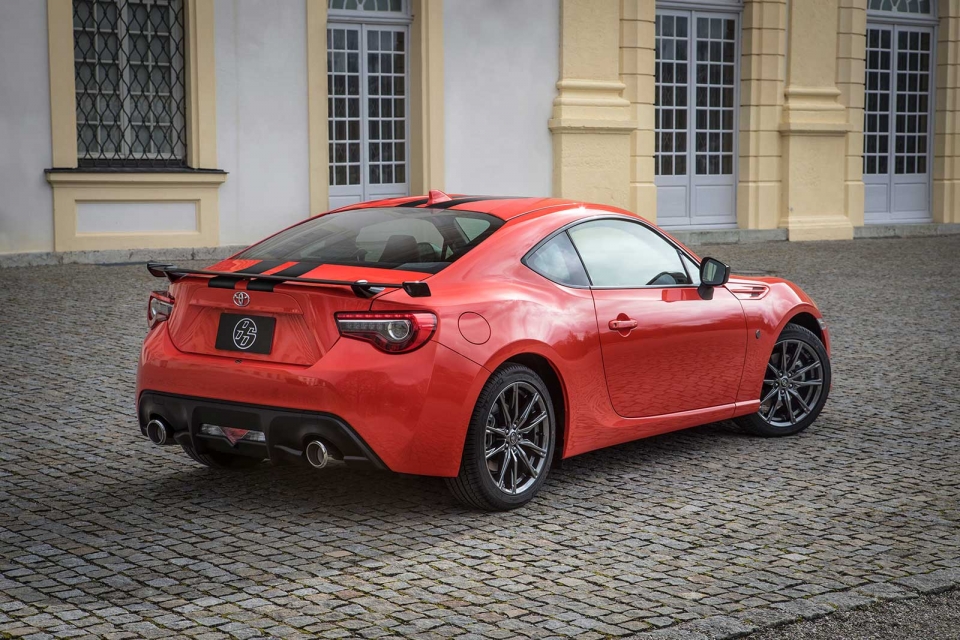 Toyota tăng cường tiện nghi trên 86 thế hệ 2018 toyota tang cuong tien nghi tren 86 the he 2018