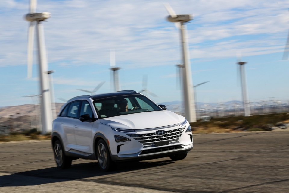 ces 2018 xe pin nhien lieu hyundai nexo 2018 chinh thuc lo dien