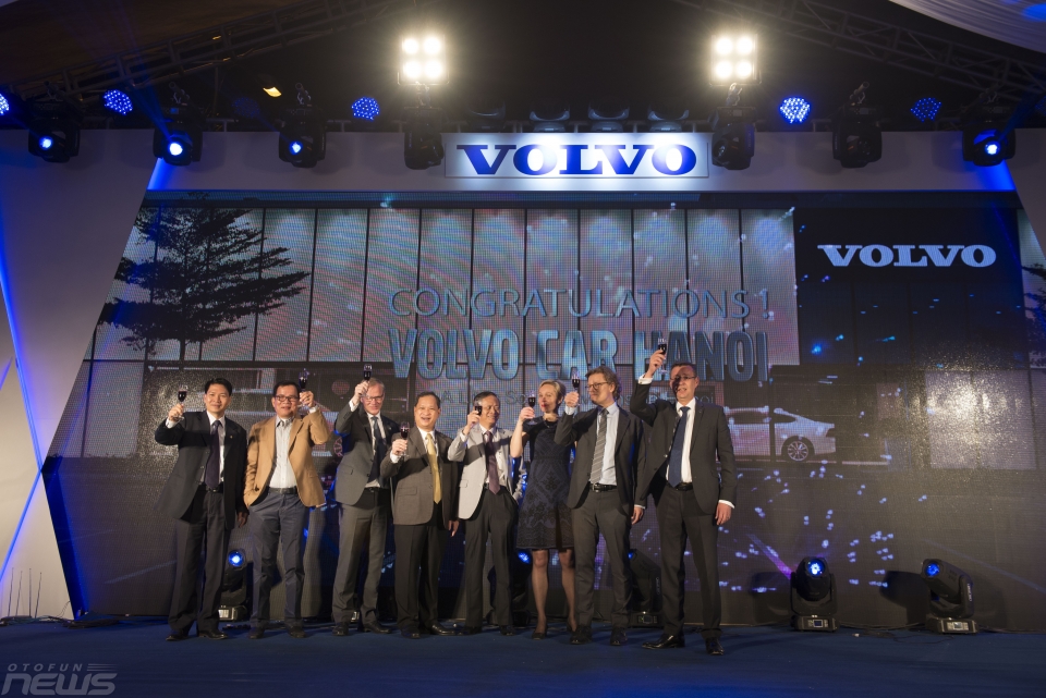 volvo khai truong dai ly chinh hang dau tien tai ha noi