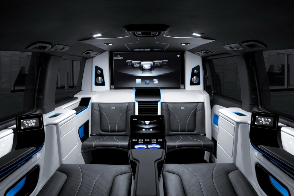 brabus trinh dien chuyen co mat dat mercedes benz v class
