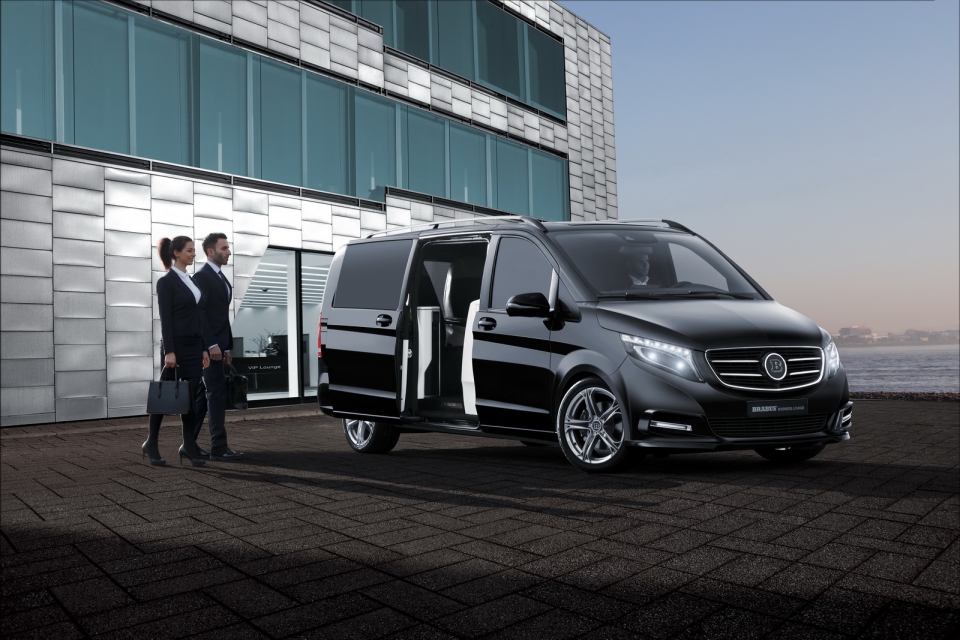 brabus trinh dien chuyen co mat dat mercedes benz v class