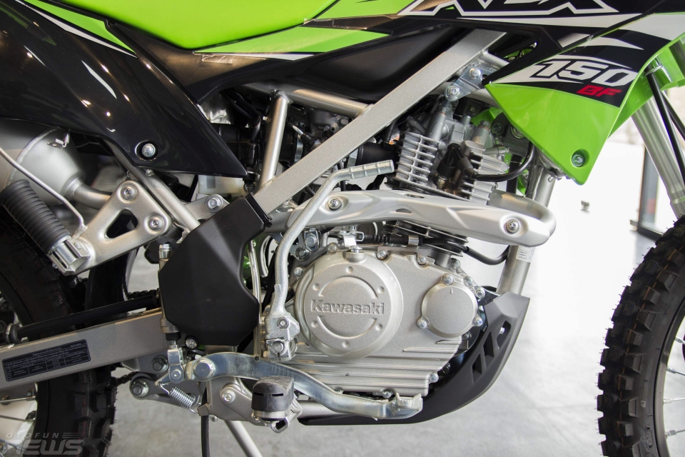 Chi tiết mô tô địa hình Kawasaki KLX 150 BF 2018 tại Hà Nội chi tiet mo to dia hinh kawasaki klx 150 bf 2018 tai ha noi