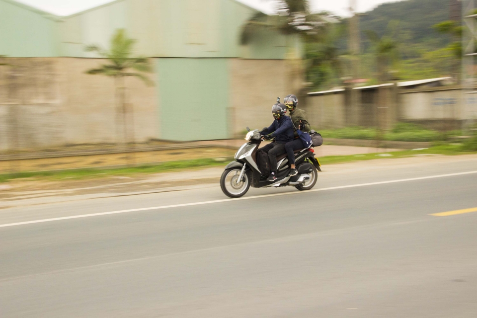 Du ngoạn đất trời Đông Bắc cùng Piaggio Medley ABS du ngoan dat troi dong bac cung piaggio medley abs