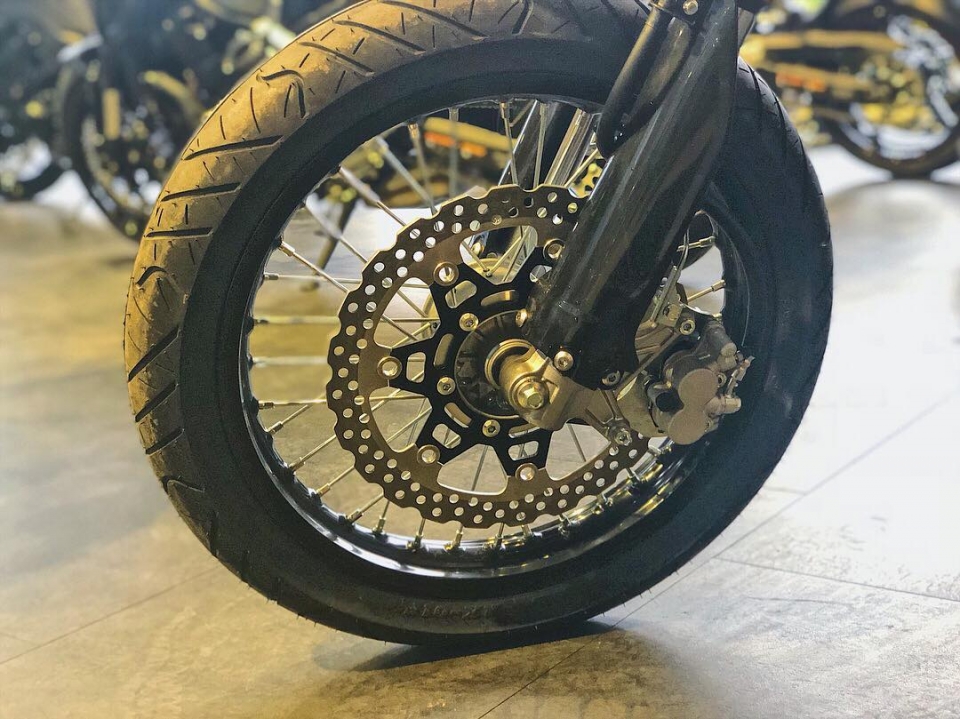 he lo hinh anh cao cao pho kawasaki d tracker 150 tai viet nam
