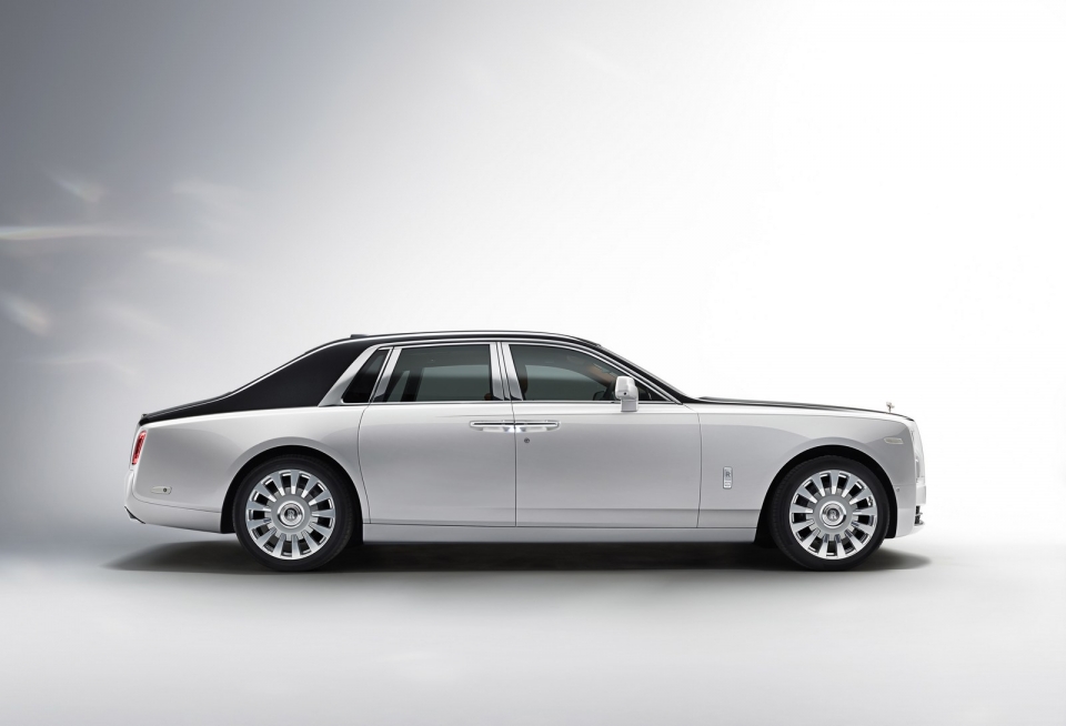 rolls royce phantom 2018 ke thua huyen thoai
