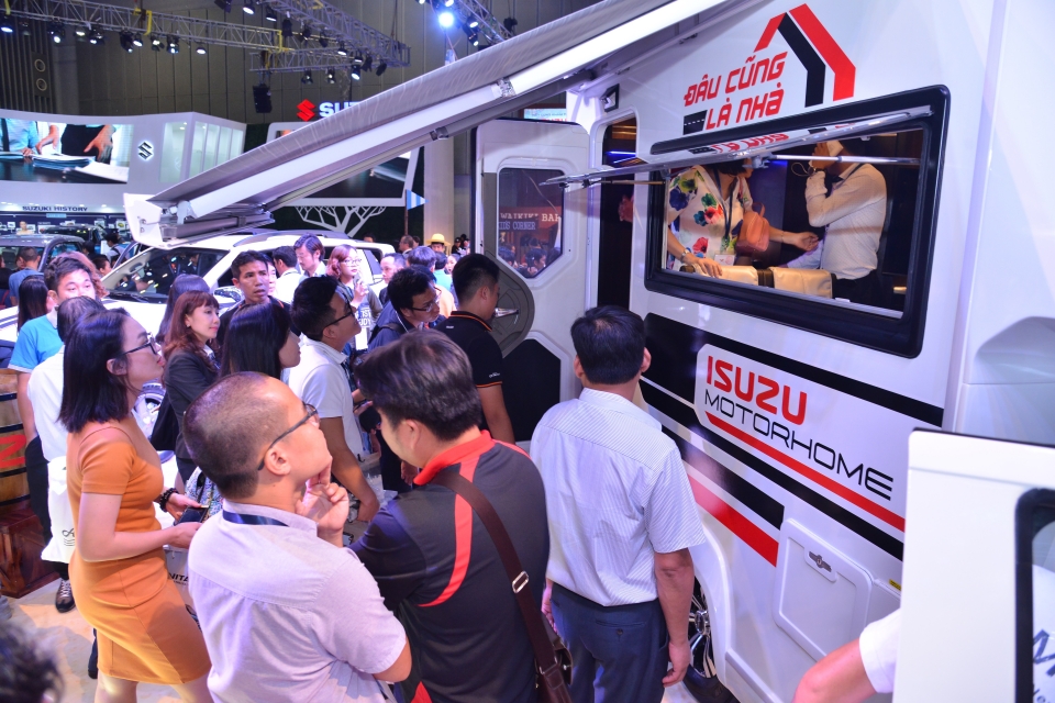 vms 2017 doc dao can ho di dong isuzu motorhome