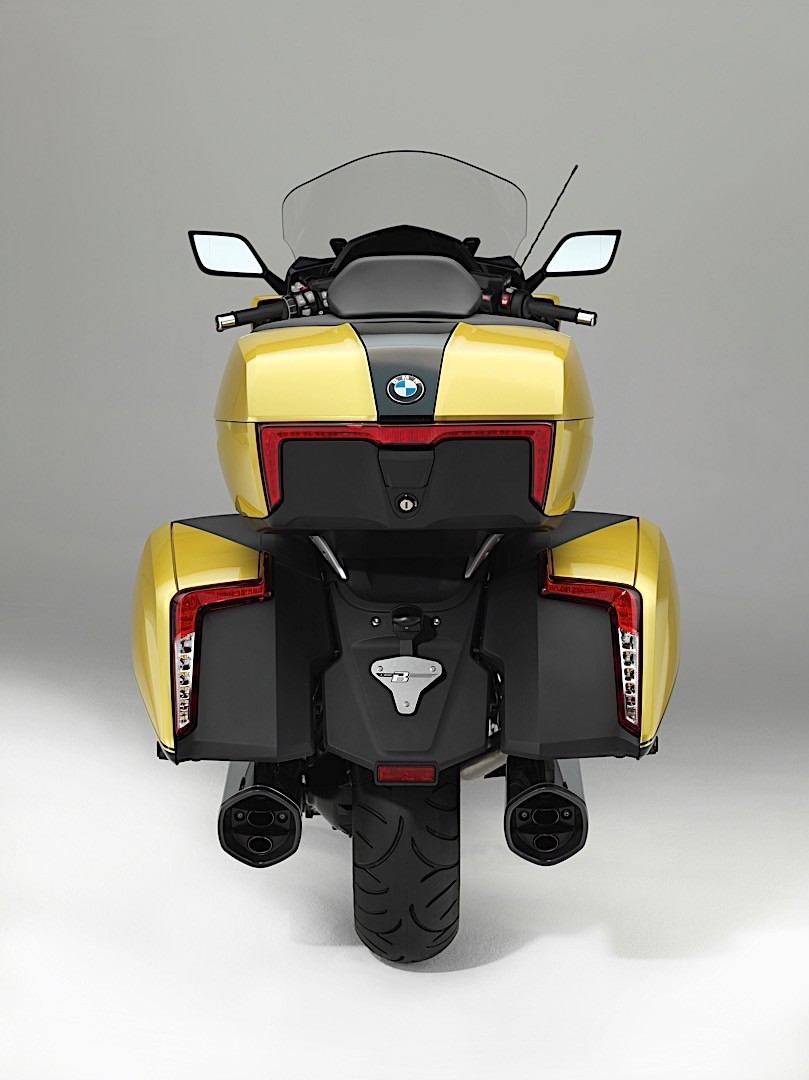eicma 2017 bmw k1600 b grand america doi thu dang gom cua honda goldwing