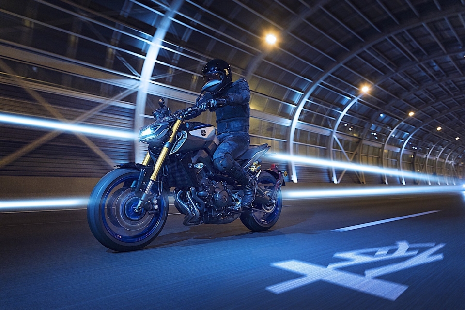 eicma 2017 yamaha trinh dien cap bai trung mt 07 va mt 09 sp 2018