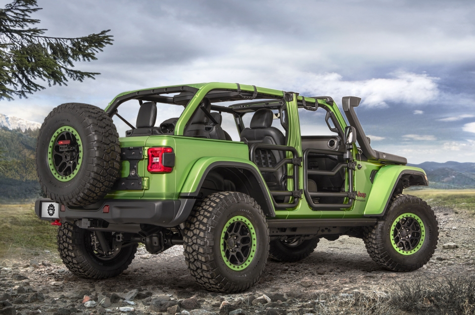 los angeles 2017 jeep wrangler day chat phong tran voi phu kien mopar