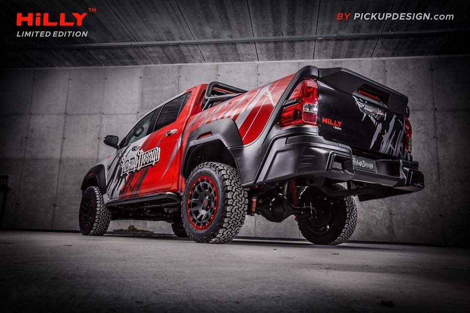 toyota hilux ngau hon qua ban tay carlex design