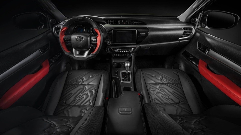 toyota hilux ngau hon qua ban tay carlex design