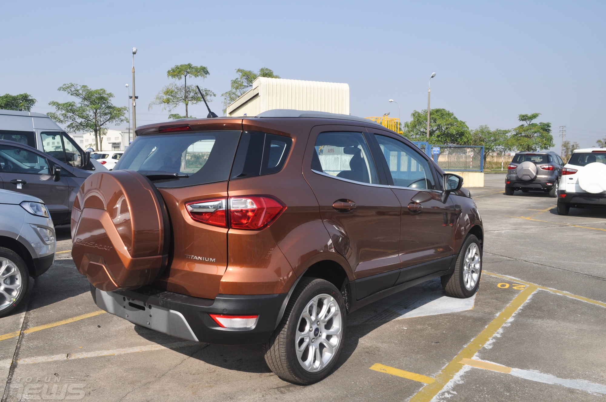 Ford EcoSport 2018 với động cơ và hộp số mới ra mắt tại Việt Nam ford ecosport 2018 voi dong co va hop so moi ra mat tai viet nam
