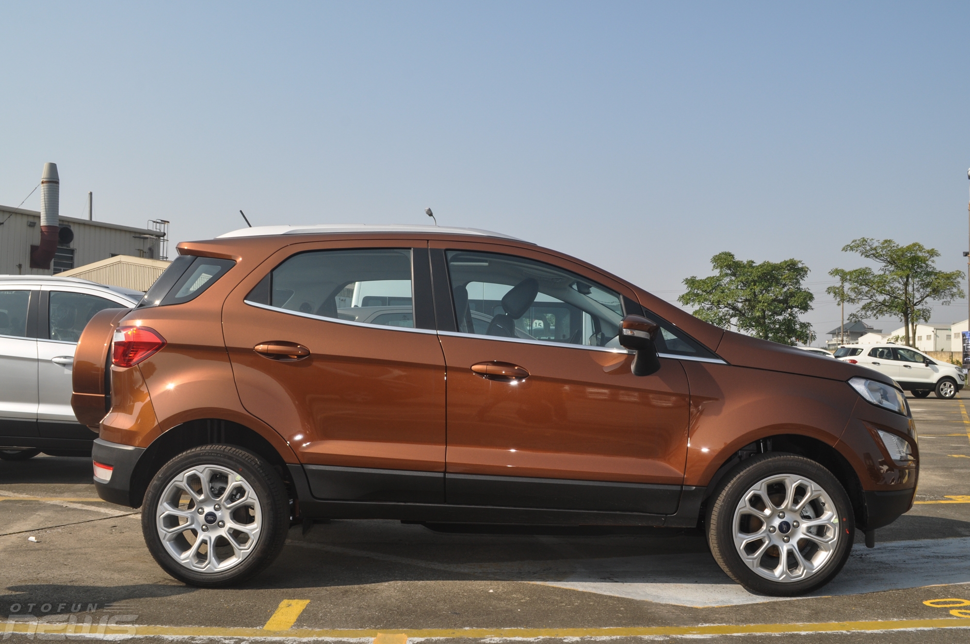 Ford EcoSport 2018 với động cơ và hộp số mới ra mắt tại Việt Nam ford ecosport 2018 voi dong co va hop so moi ra mat tai viet nam
