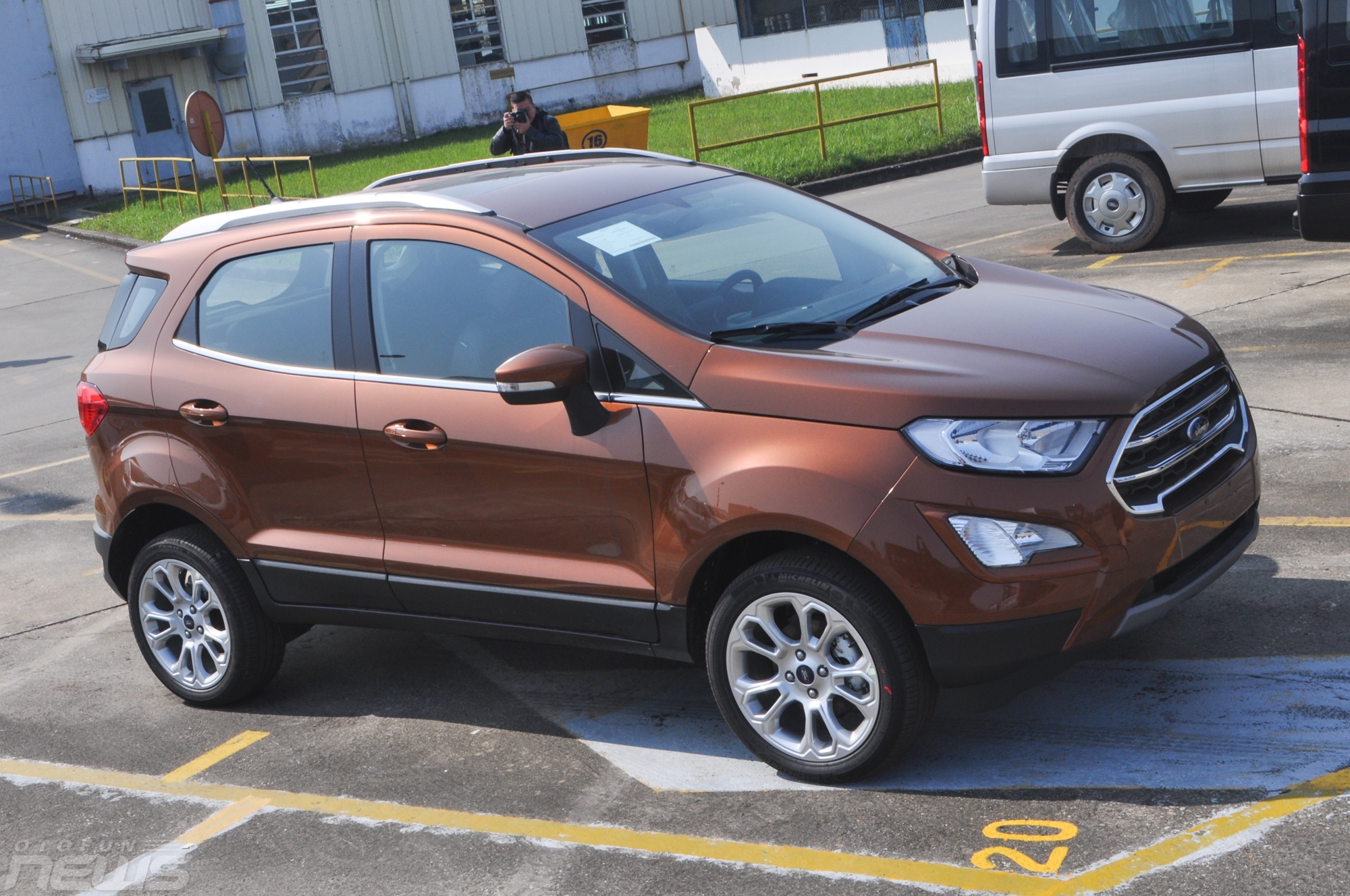 Ford EcoSport 2018 với động cơ và hộp số mới ra mắt tại Việt Nam ford ecosport 2018 voi dong co va hop so moi ra mat tai viet nam