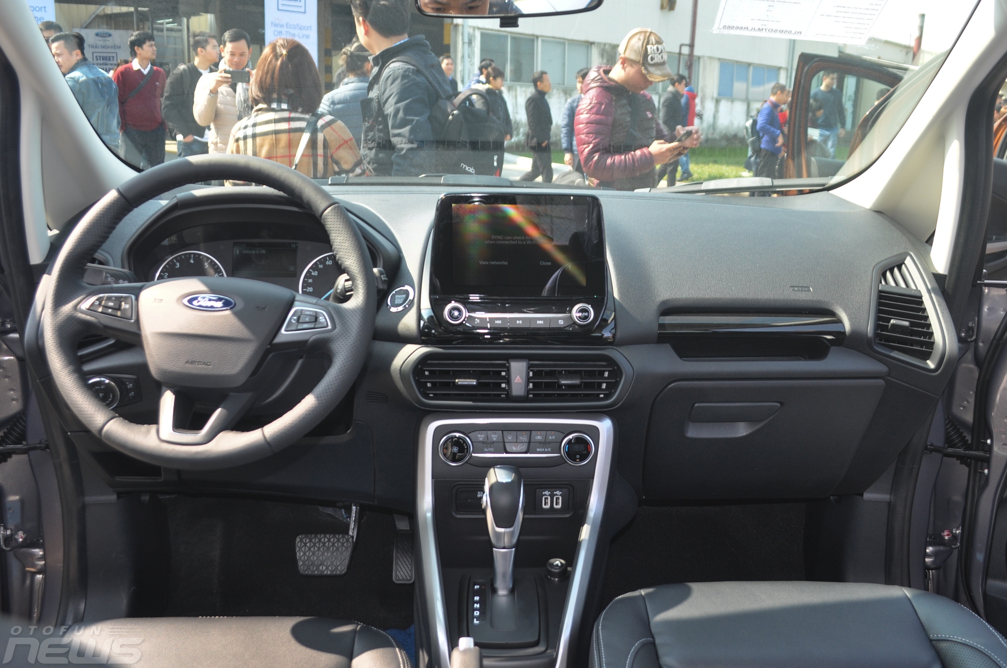 Ford EcoSport 2018 với động cơ và hộp số mới ra mắt tại Việt Nam ford ecosport 2018 voi dong co va hop so moi ra mat tai viet nam
