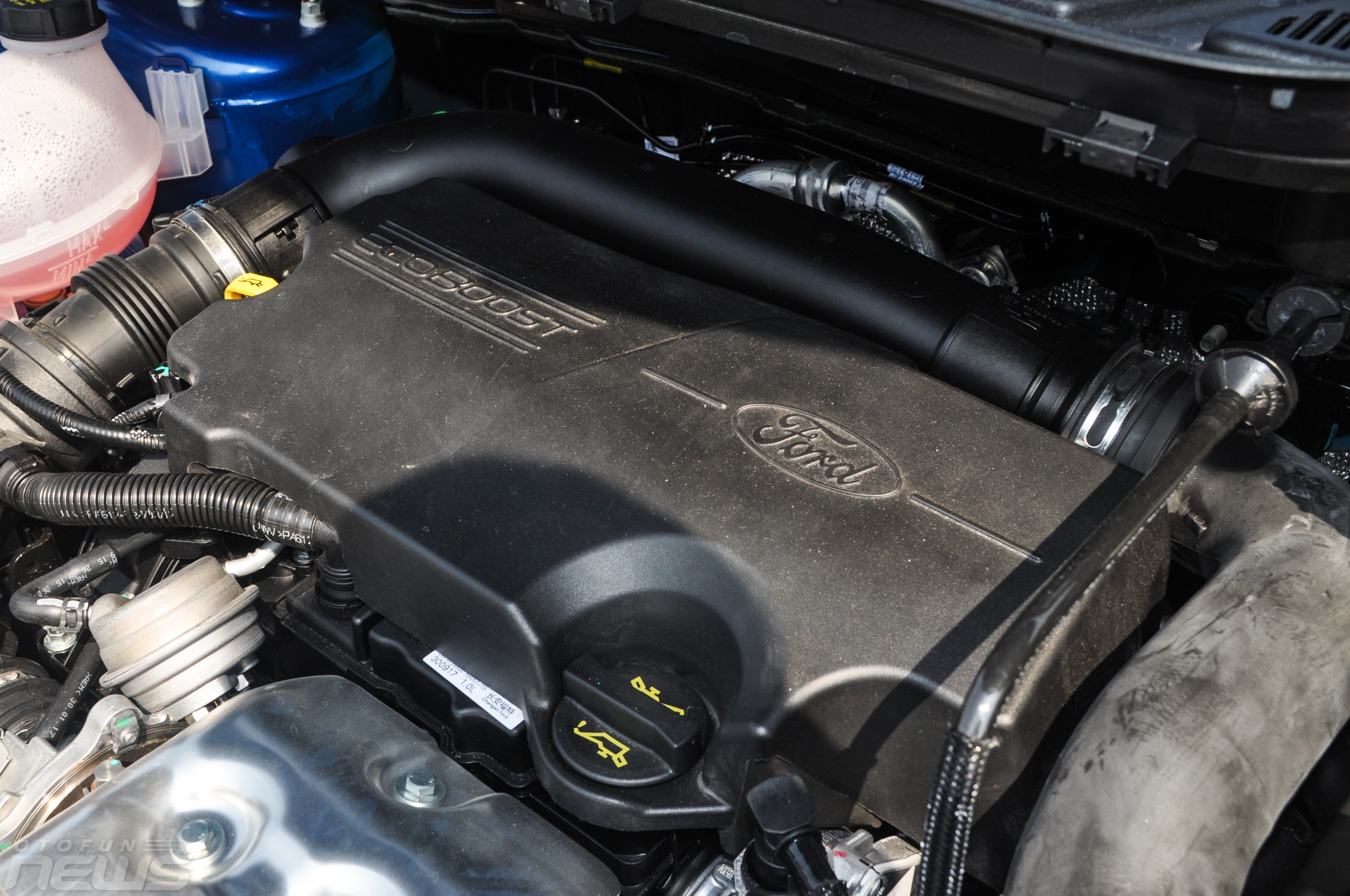 Ford EcoSport 2018 với động cơ và hộp số mới ra mắt tại Việt Nam ford ecosport 2018 voi dong co va hop so moi ra mat tai viet nam