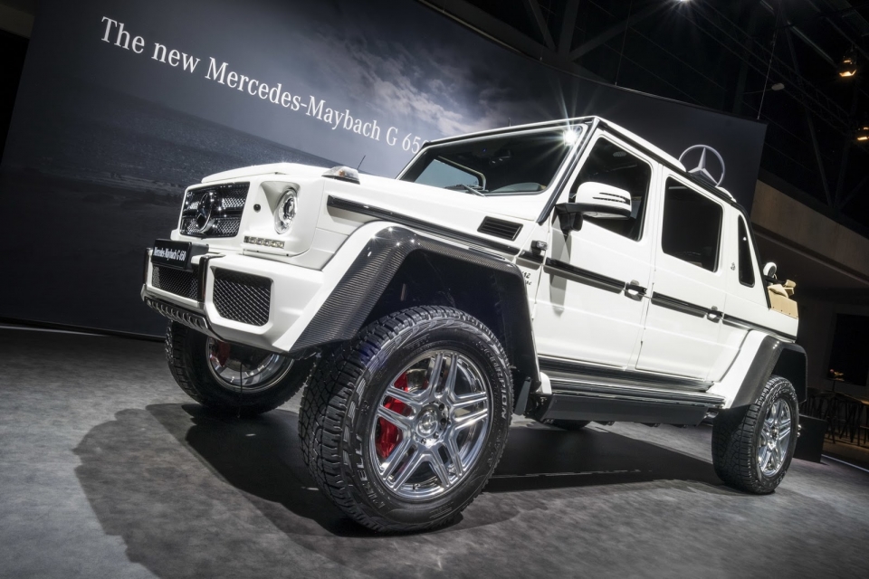 Cận cảnh bộ đôi Mercedes-Benz X-Class và Mercedes-Maybach G650 Landaulet can canh bo doi mercedes benz x class va mercedes maybach g650 landaulet