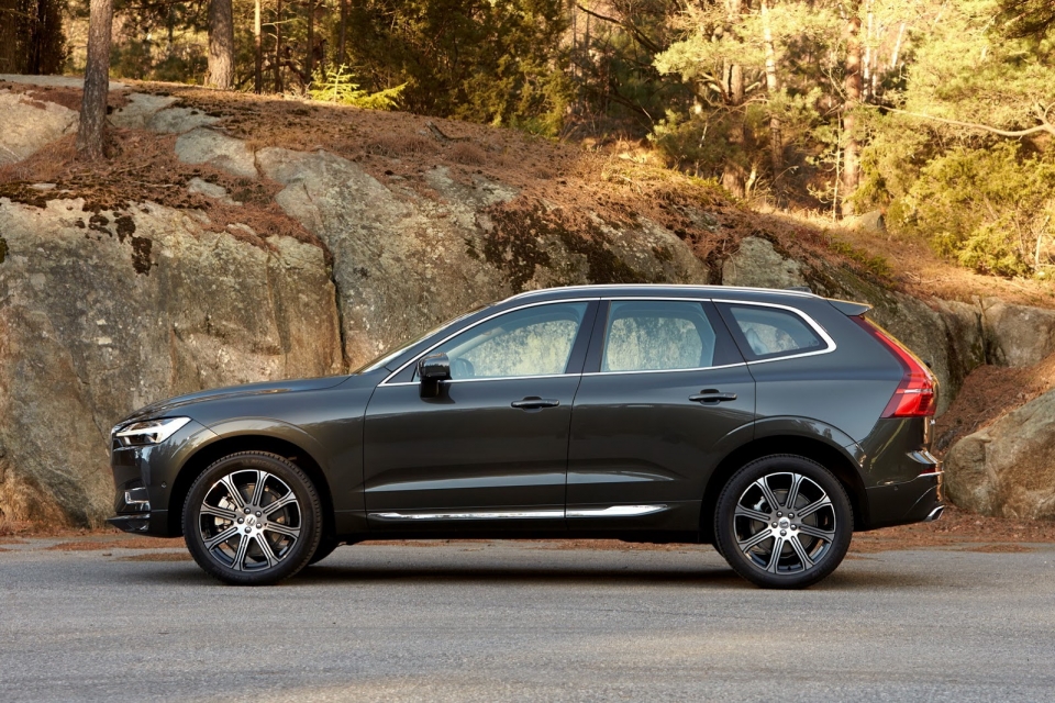 Volvo XC60 thế hệ thứ hai vẫn là một trong những chiếc xe an toàn nhất thế giới volvo xc60 the he thu hai van la mot trong nhung chiec xe an toan nhat the gioi