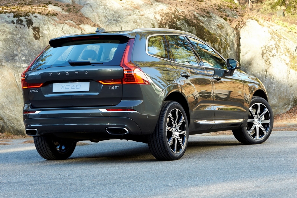 Volvo XC60 thế hệ thứ hai vẫn là một trong những chiếc xe an toàn nhất thế giới volvo xc60 the he thu hai van la mot trong nhung chiec xe an toan nhat the gioi