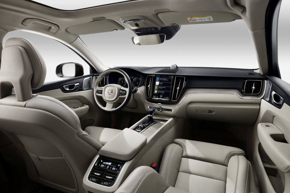 Volvo XC60 thế hệ thứ hai vẫn là một trong những chiếc xe an toàn nhất thế giới volvo xc60 the he thu hai van la mot trong nhung chiec xe an toan nhat the gioi