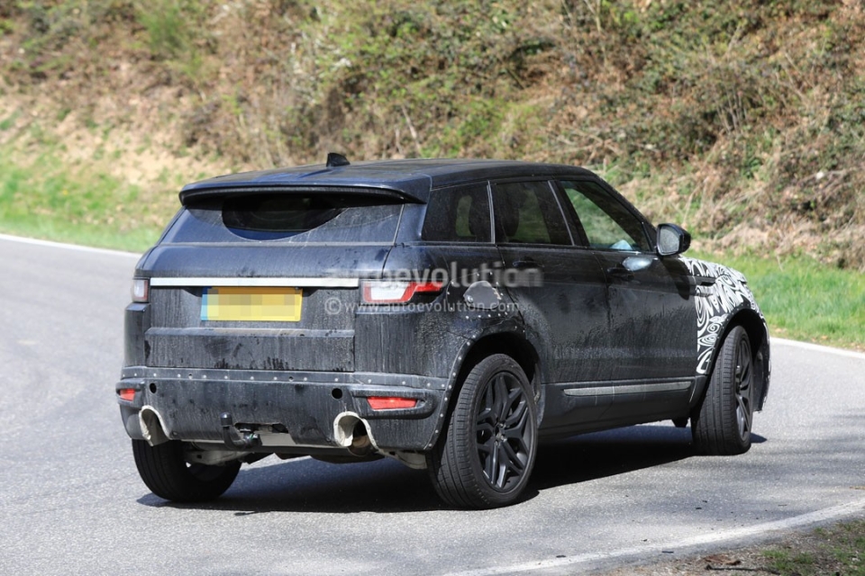 Range Rover Evoque thế hệ thứ hai lần đầu lộ ảnh chạy thử nghiệm range rover evoque the he thu hai lan dau lo anh chay thu nghiem