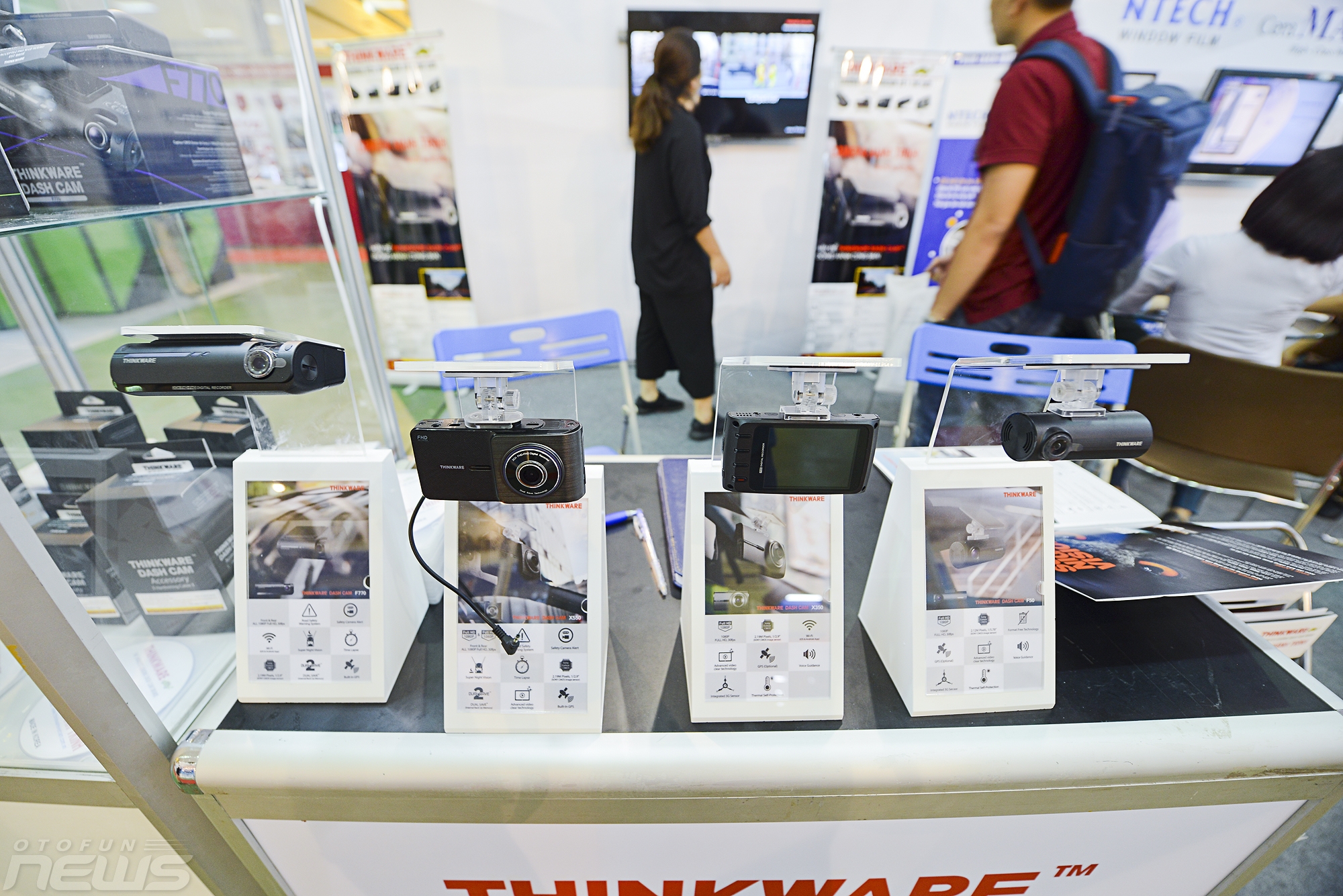 Vietnam AutoExpo 2017: Nhiều xe chuyên dụng độc đáo, đa dạng phụ tùng và phụ kiện vietnam autoexpo 2017 nhieu xe chuyen dung doc dao da dang phu tung va phu kien