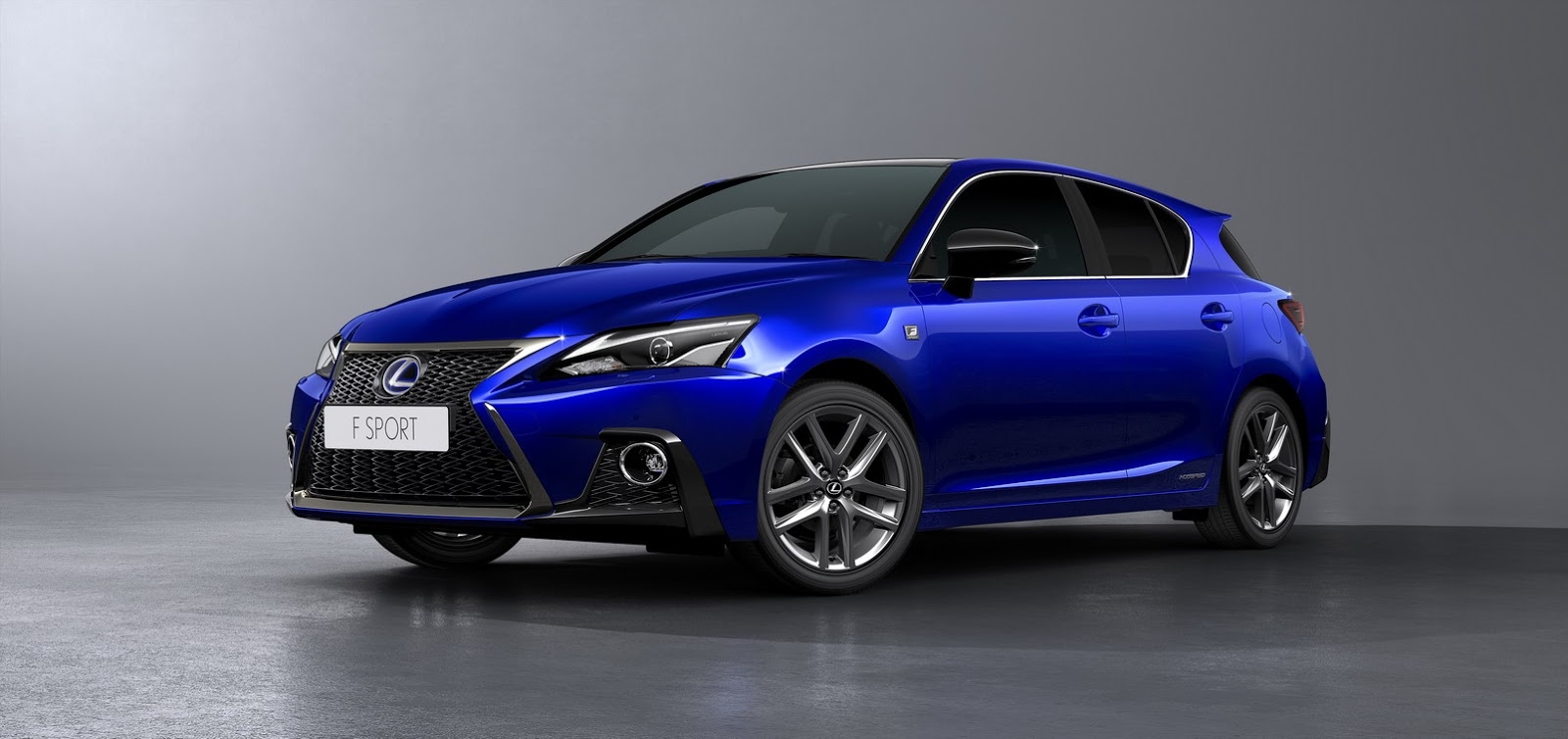 lexus ct 200h trinh lang voi thiet ke moi them nhieu cong nghe