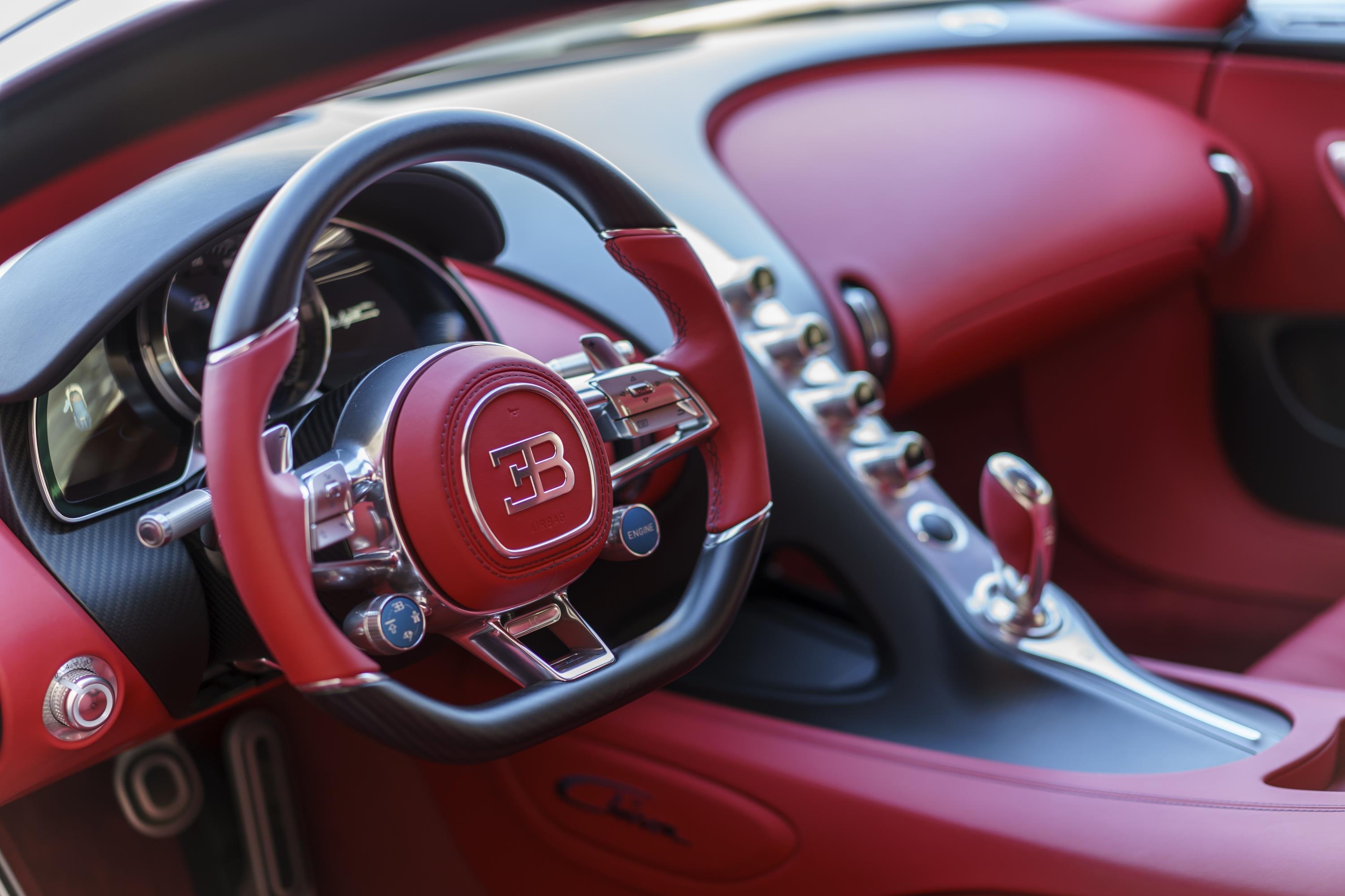 cong nghe lop hut hoi truoc suc manh cua sieu xe bugatti chiron