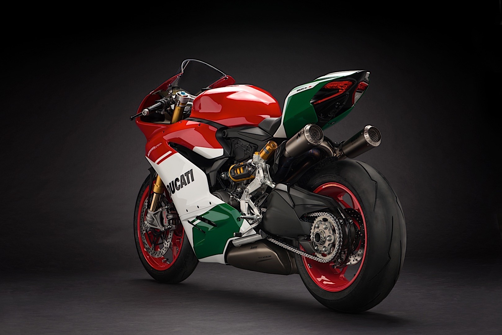 "Quái thú" 209 mã lực Ducati 1299 Panigale R Final Edition lộ diện quai thu 209 ma luc ducati 1299 panigale r final edition lo dien