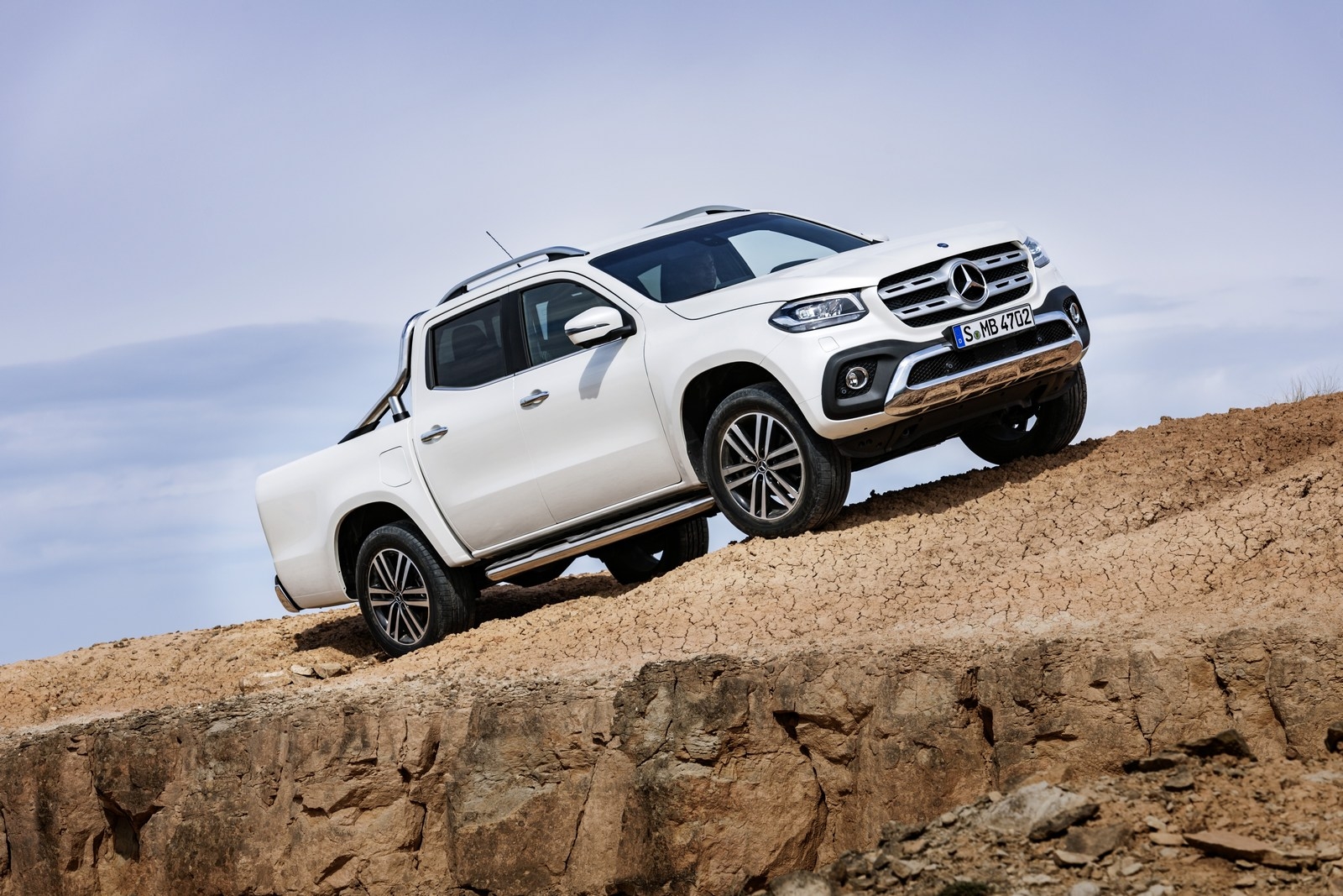 ban tai hang sang mercedes benz x class chinh thuc trinh lang