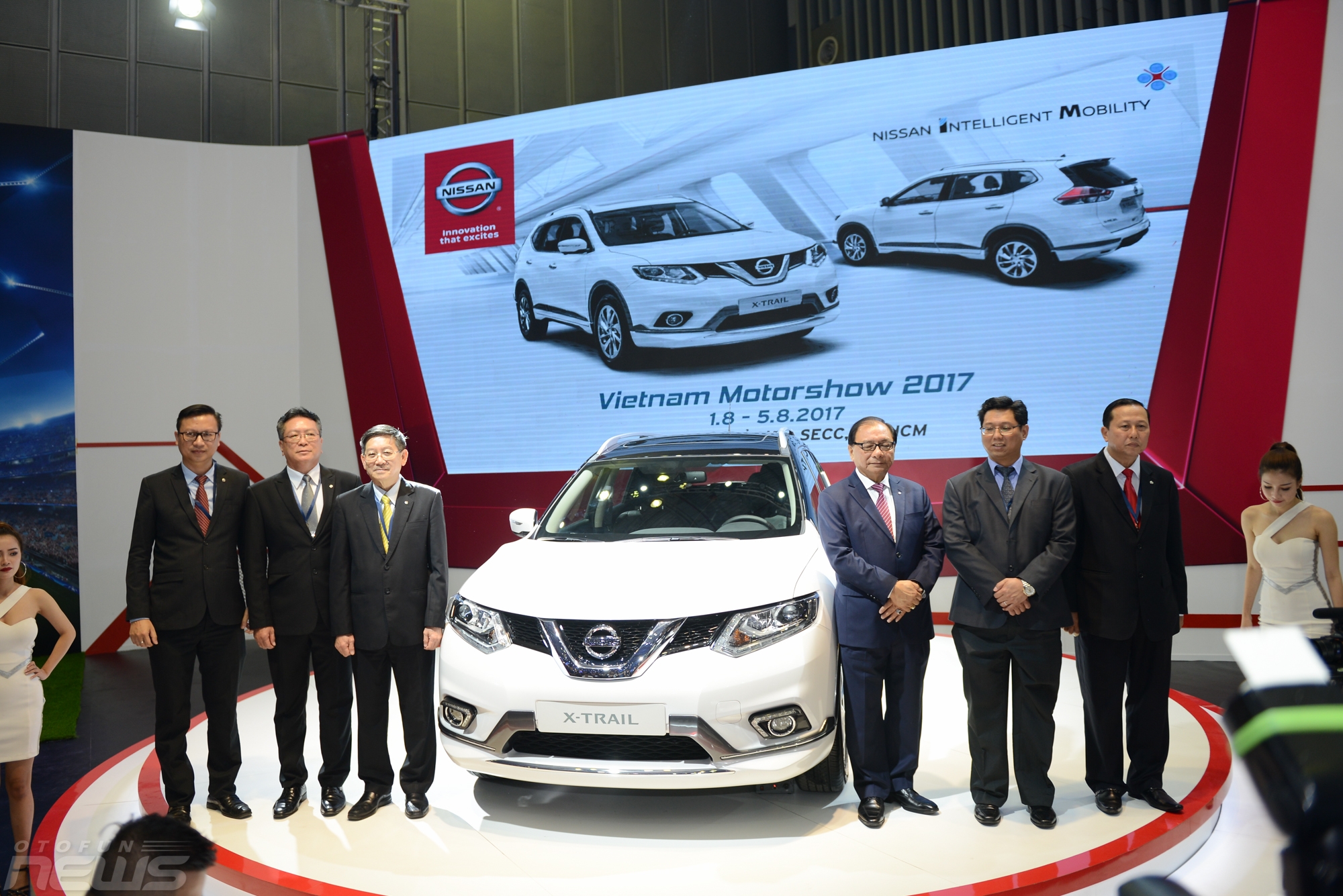 vms 2017 nissan trinh dien tron bo suu tap cac phien ban cao cap