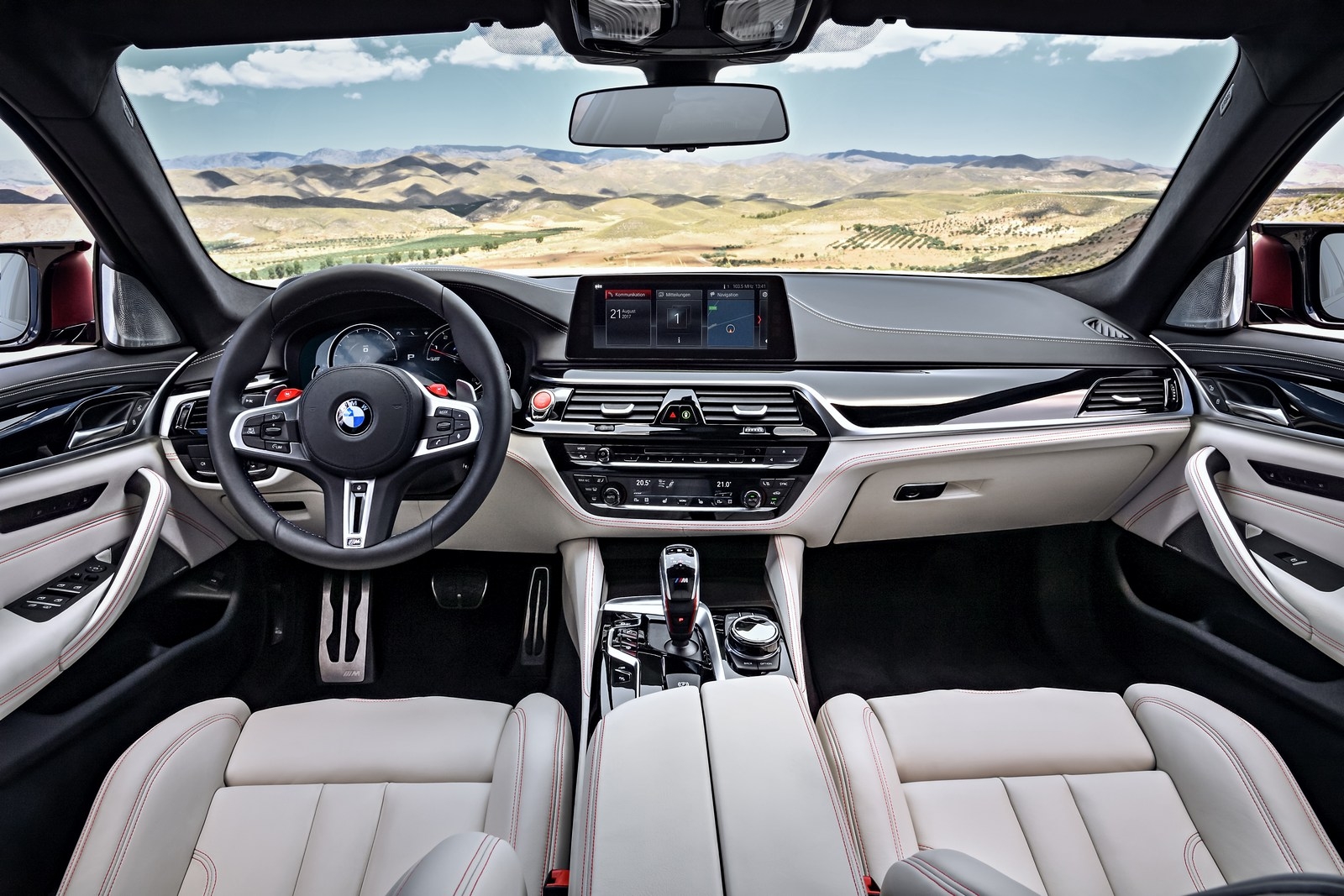 BMW M5 2018 lần đầu được trang bị hệ dẫn động bốn bánh toàn thời gian bmw m5 2018 lan dau duoc trang bi he dan dong bon banh toan thoi gian