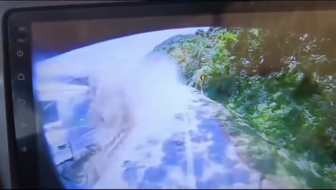Camera hành trình ghi lại vụ tai nạn gần Sài Hồ 1, Lạng Sơn